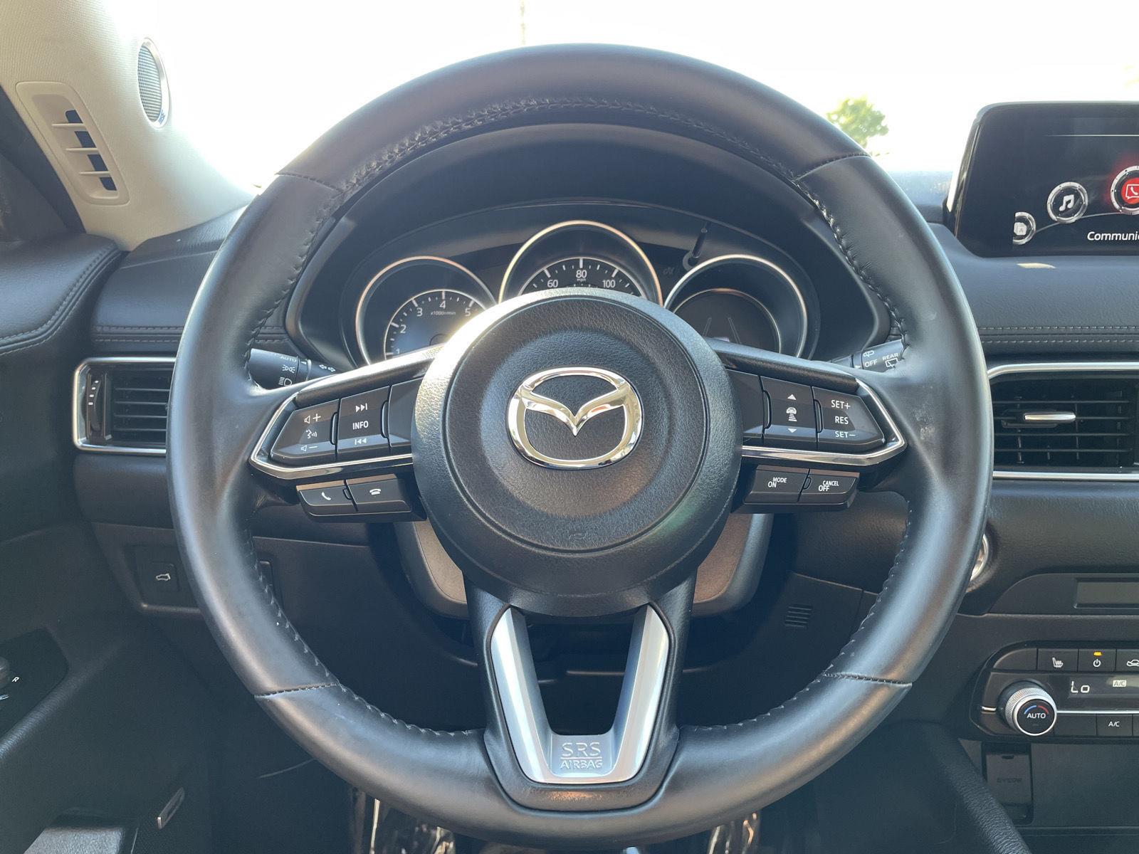 Vehicle photo 12