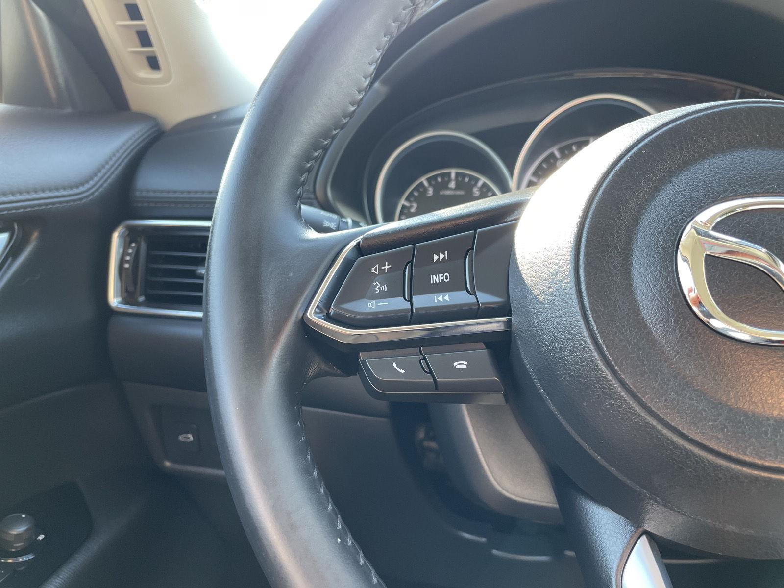Vehicle photo 13