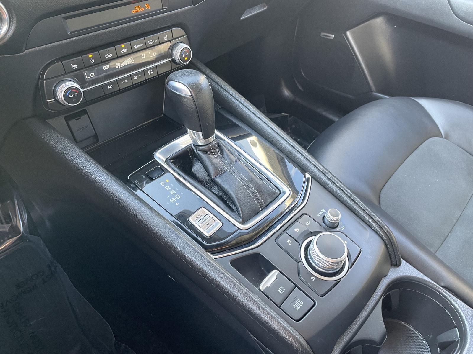 Vehicle photo 28
