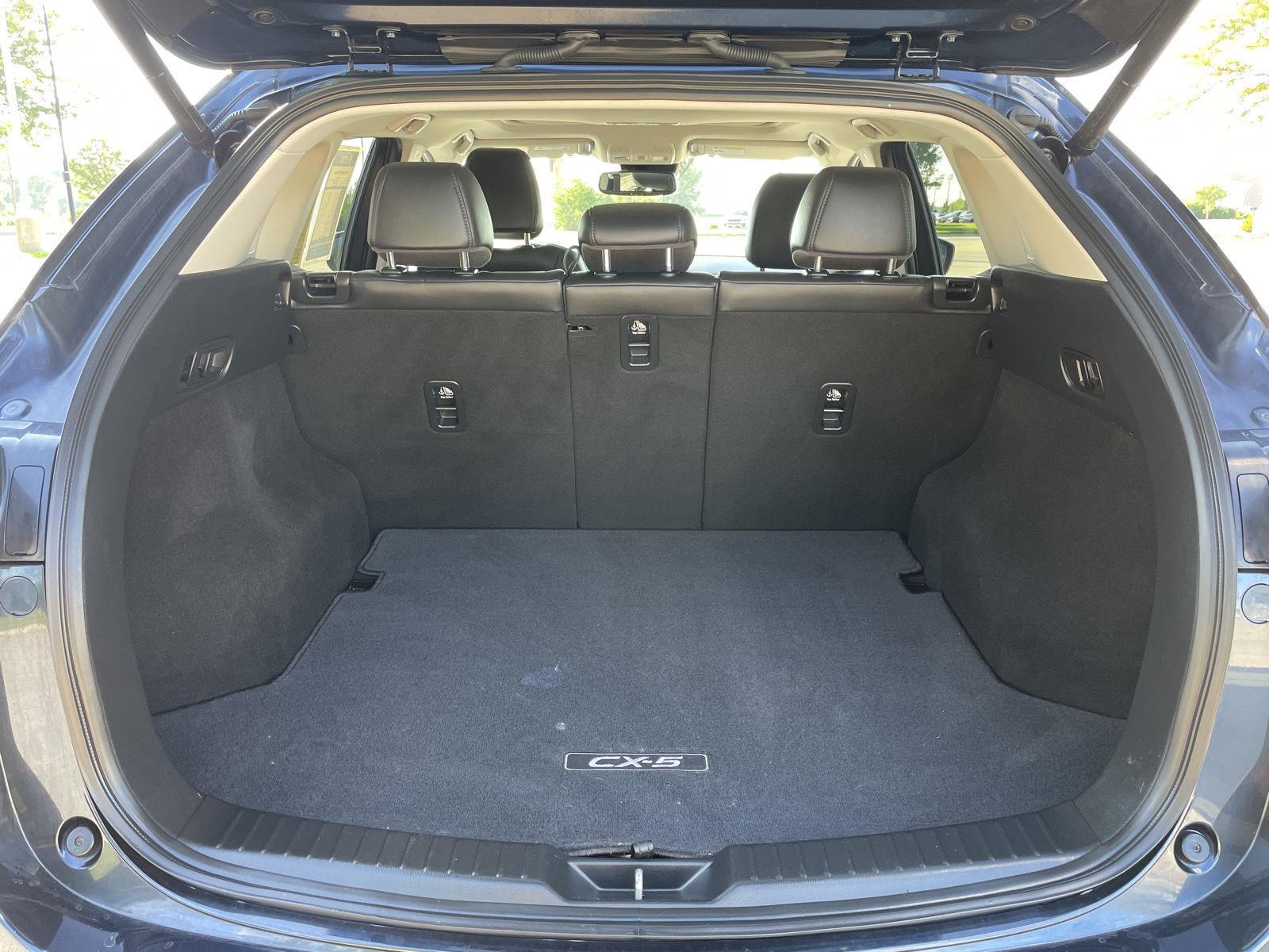 Vehicle photo 33