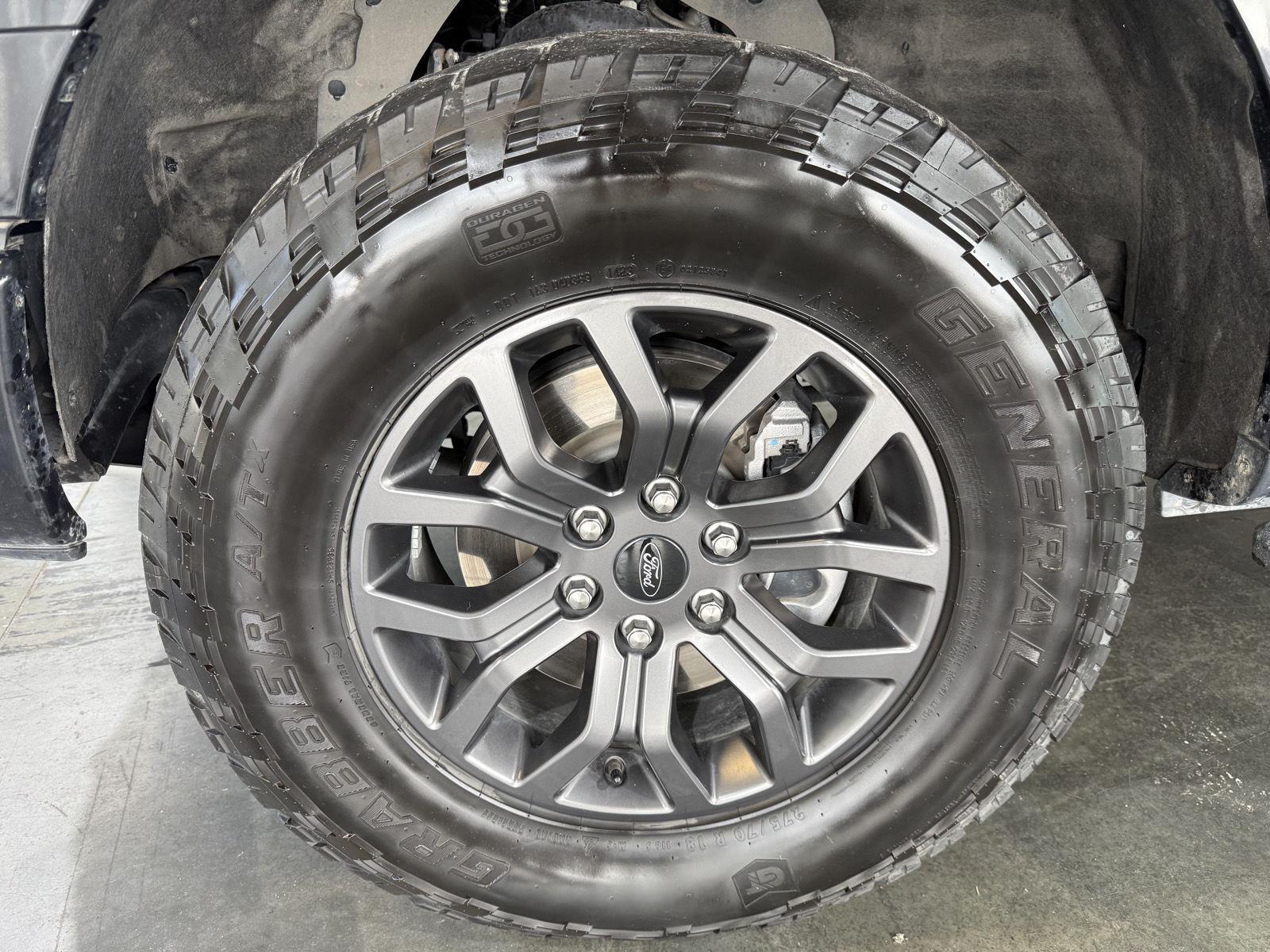 Vehicle photo 10