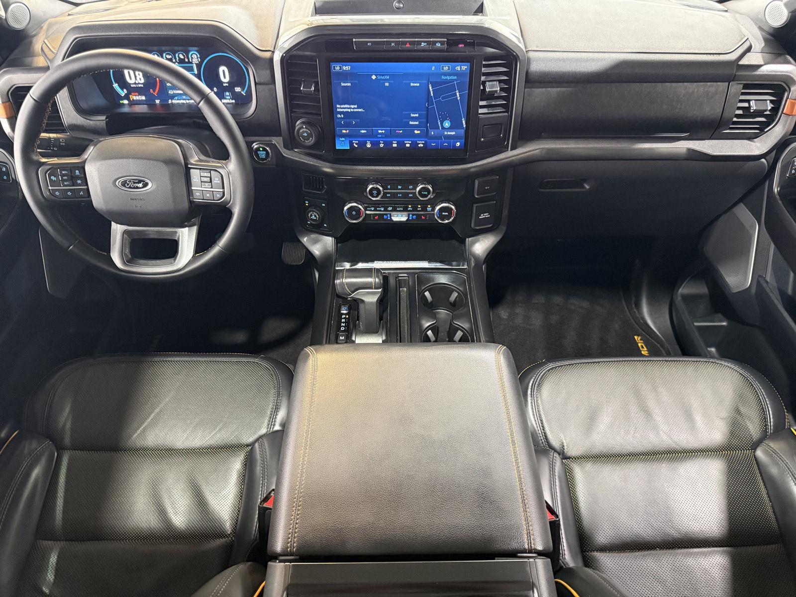 Vehicle photo 16