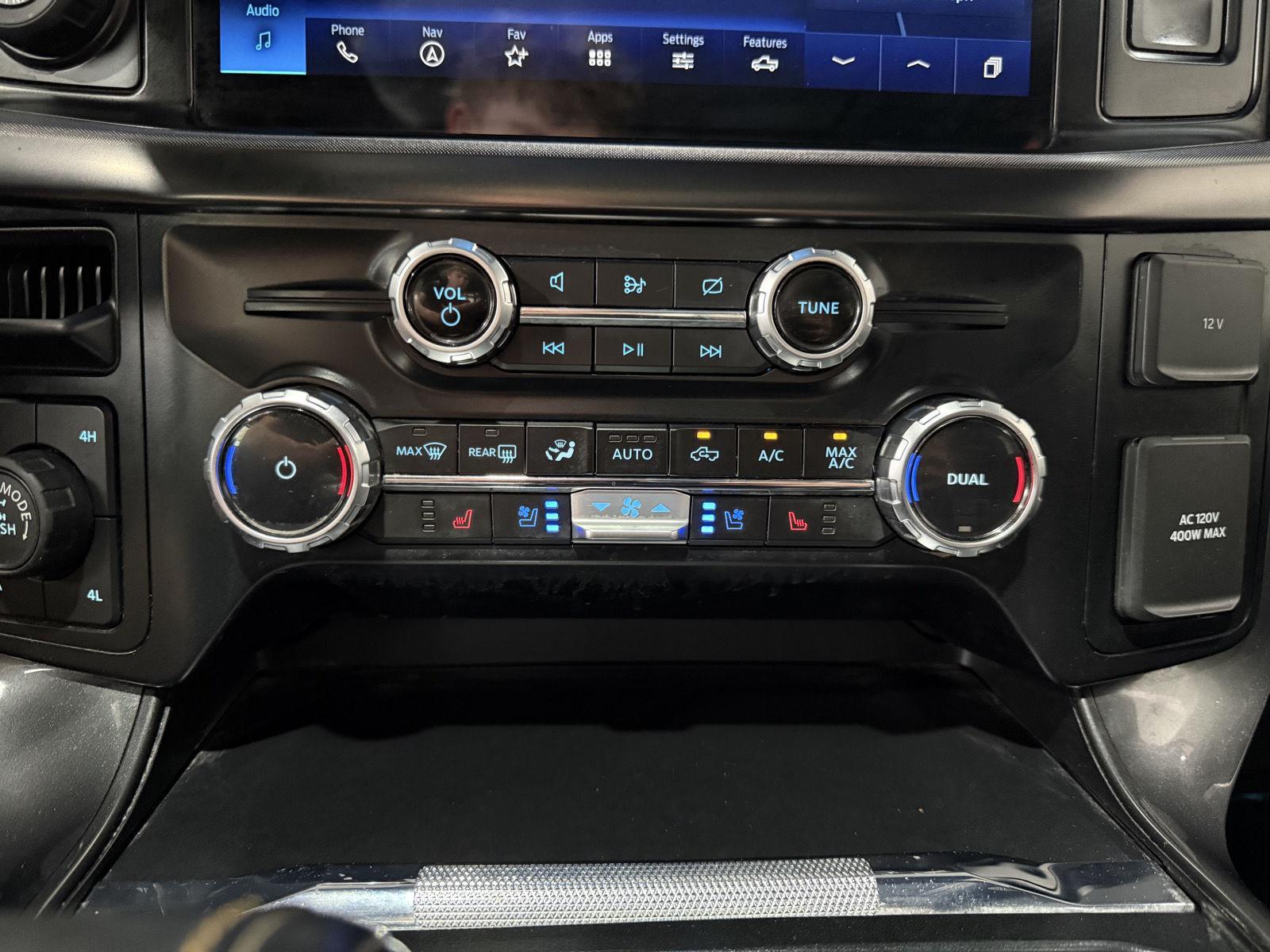 Vehicle photo 31