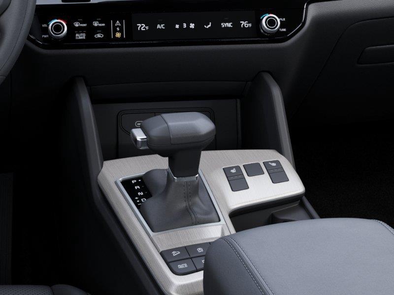 Vehicle photo 23