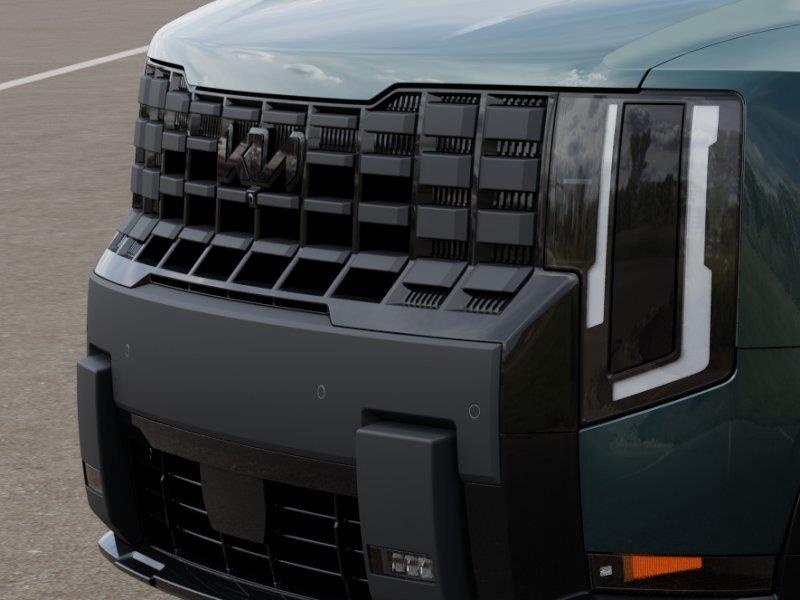 Vehicle photo 12