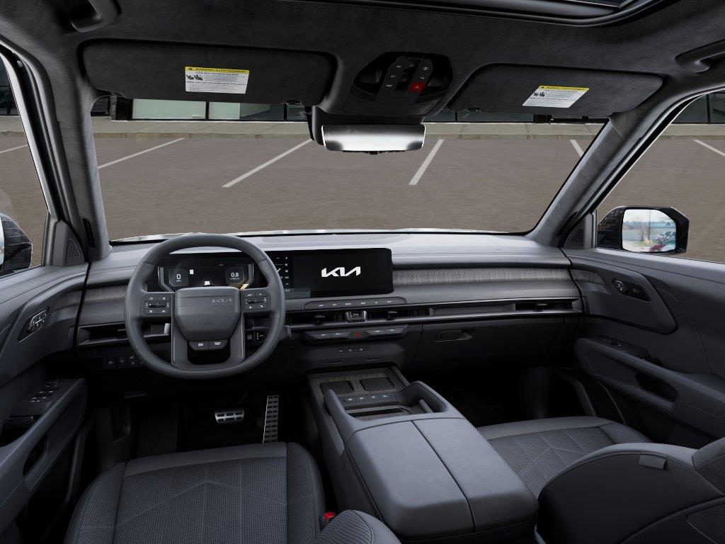Vehicle photo 14