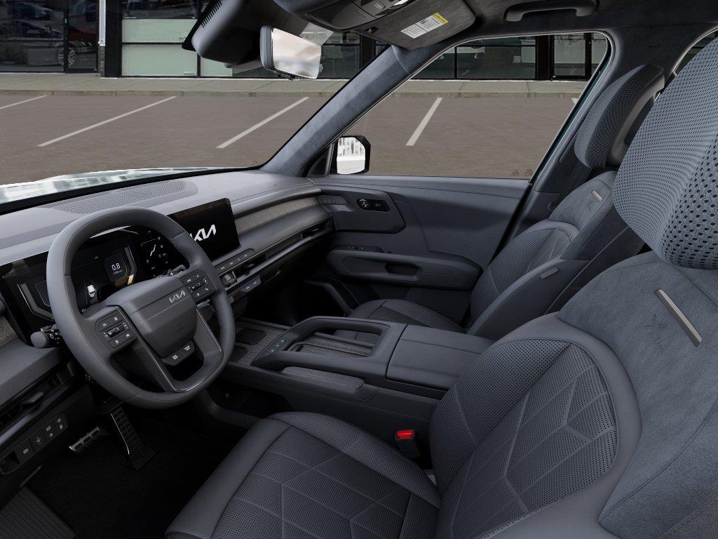 Vehicle photo 17