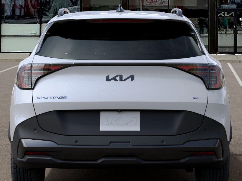 Vehicle photo 13