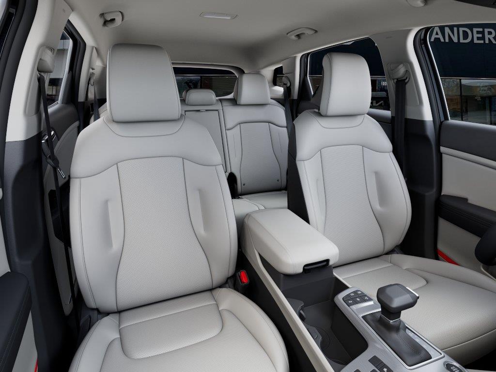 Vehicle photo 15