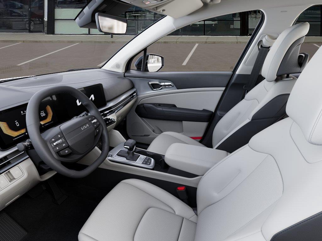 Vehicle photo 17