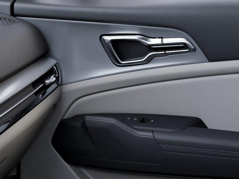 Vehicle photo 25