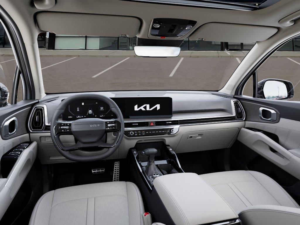 Vehicle photo 14