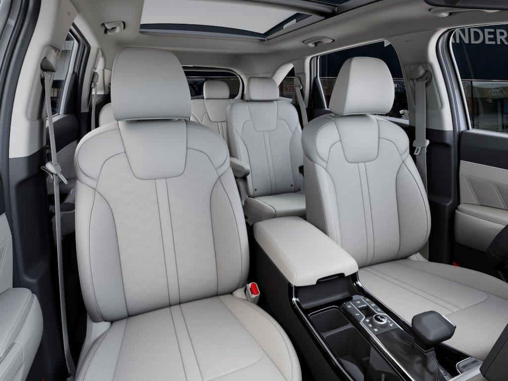 Vehicle photo 15