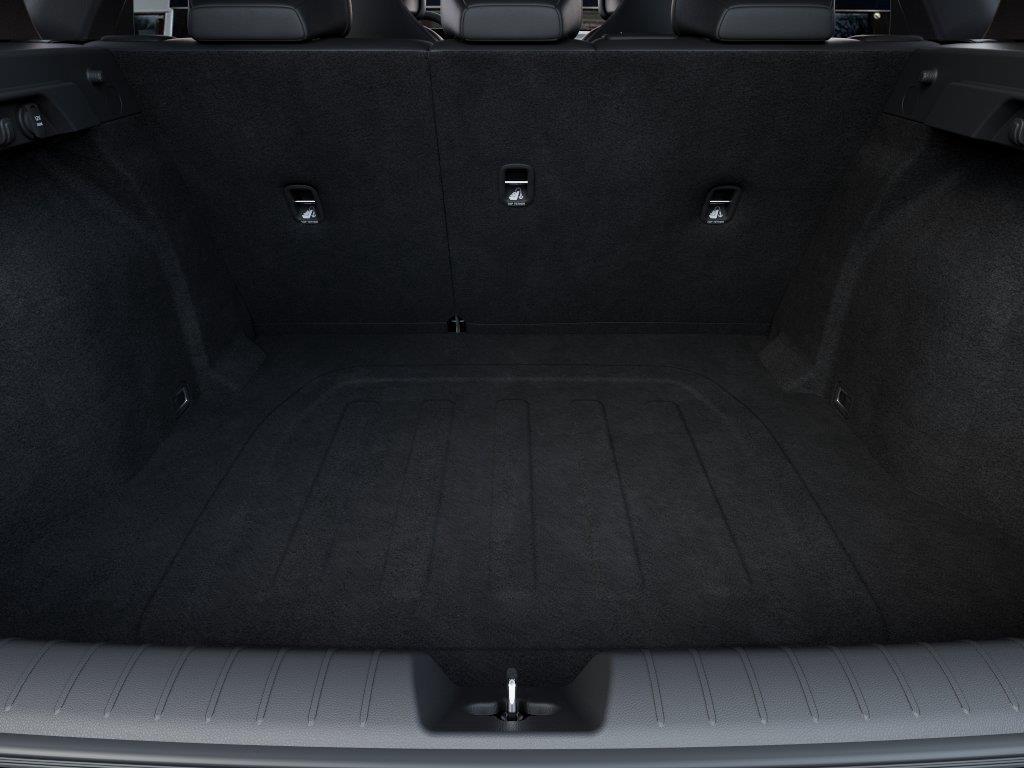 Vehicle photo 19