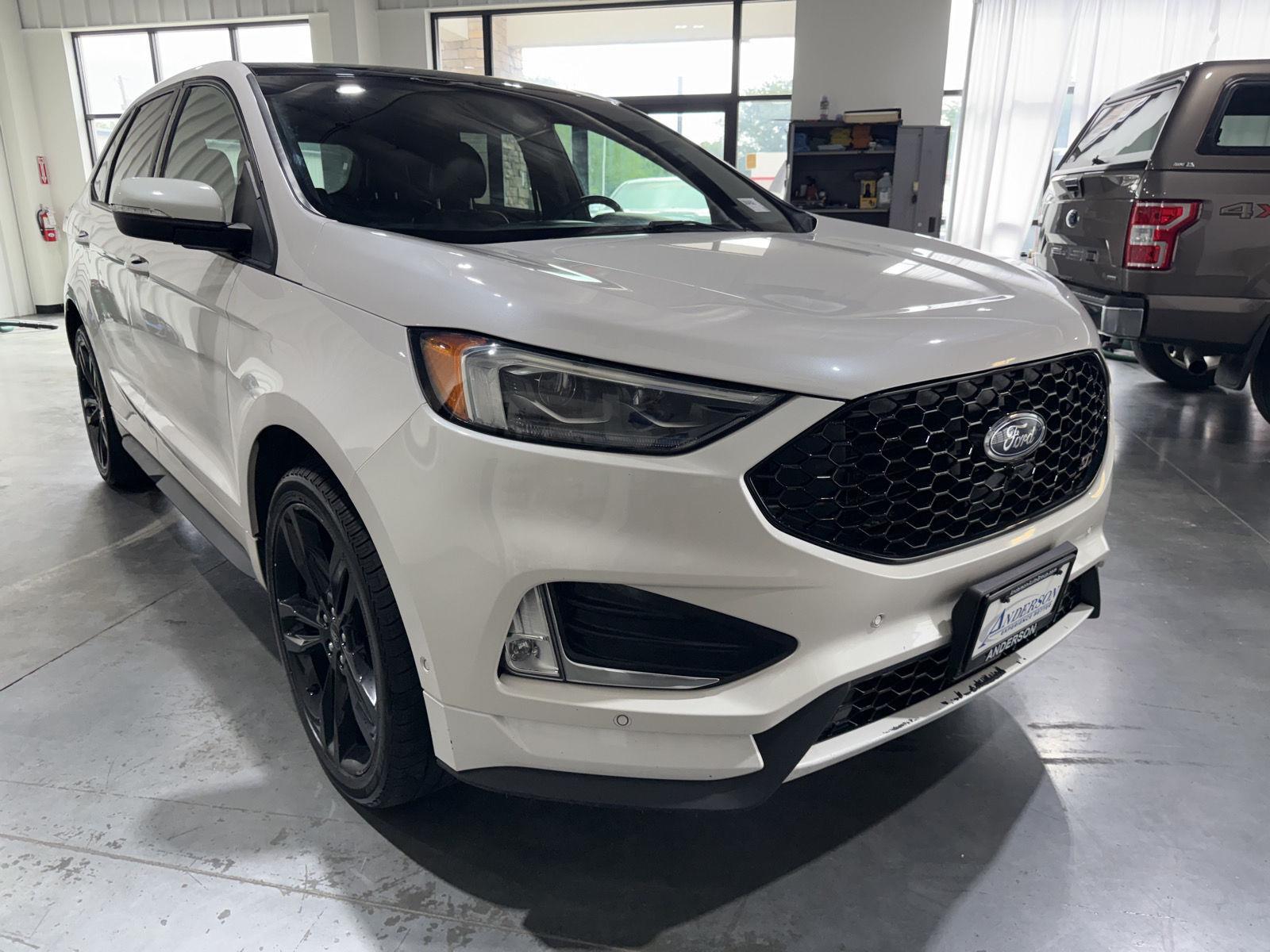 Vehicle photo 5