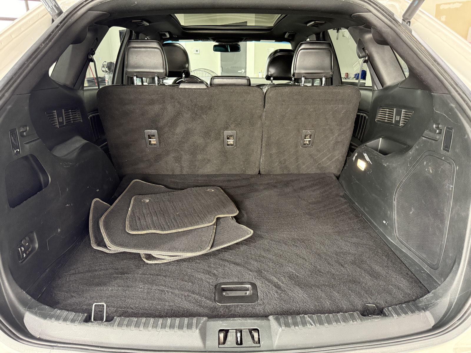 Vehicle photo 35