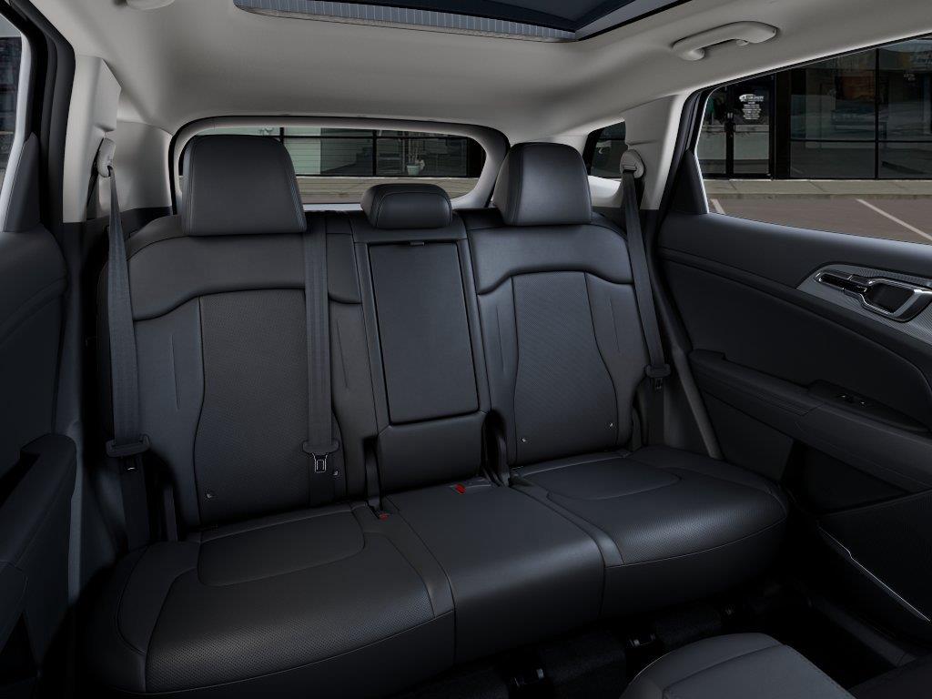 Vehicle photo 16