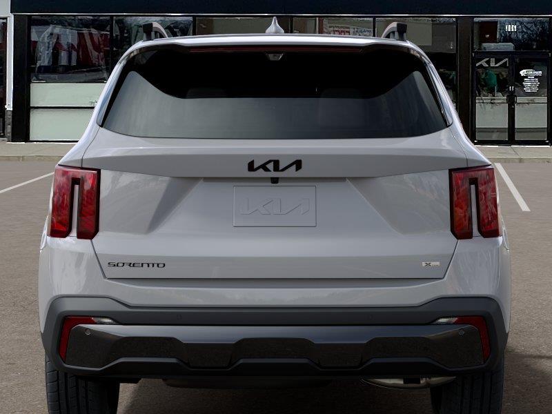 Vehicle photo 13
