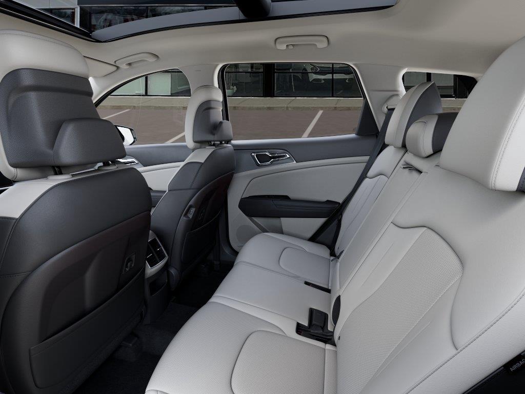 Vehicle photo 18