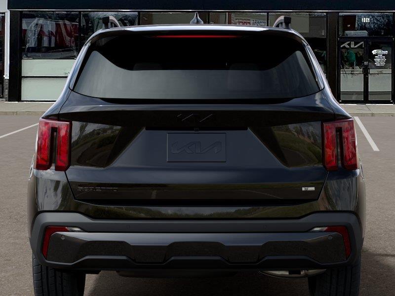 Vehicle photo 13
