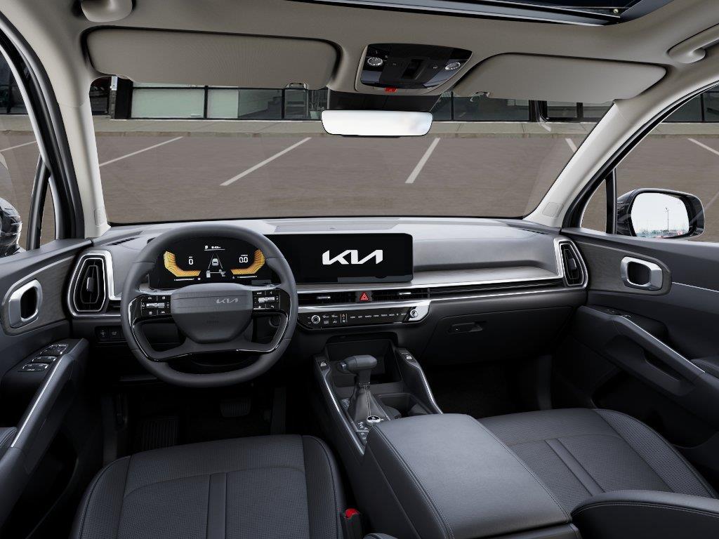 Vehicle photo 14