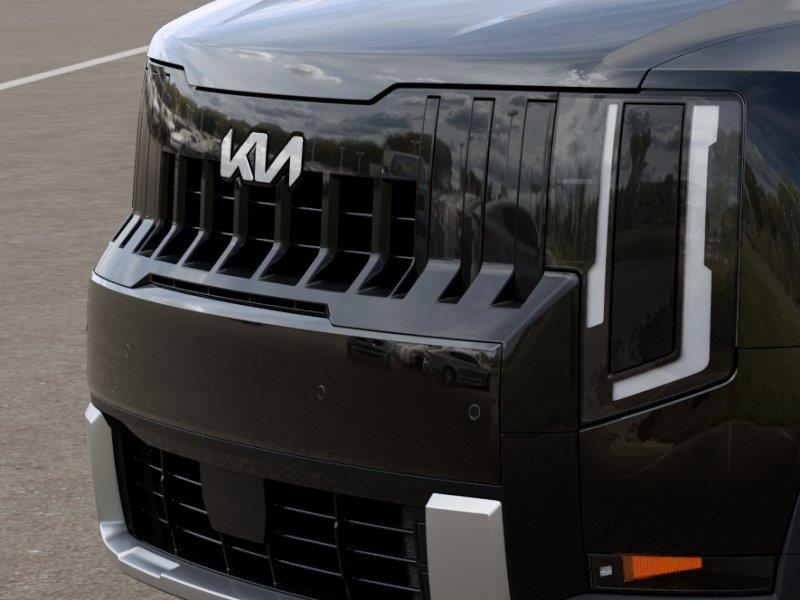 Vehicle photo 12