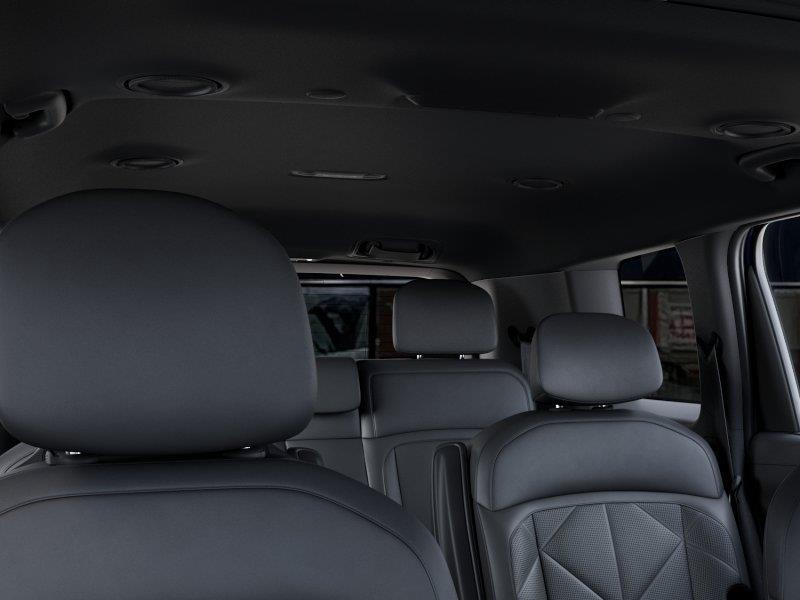 Vehicle photo 27