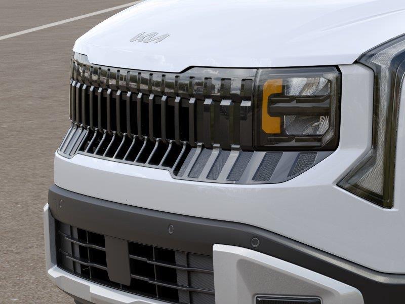 Vehicle photo 12