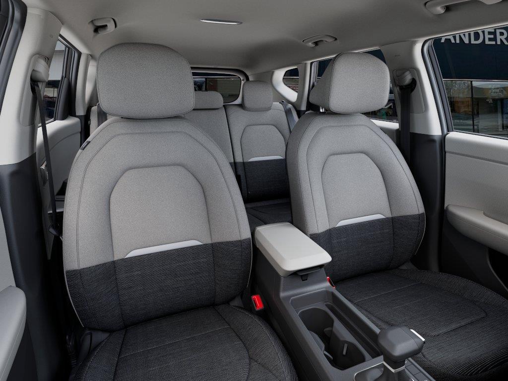 Vehicle photo 15