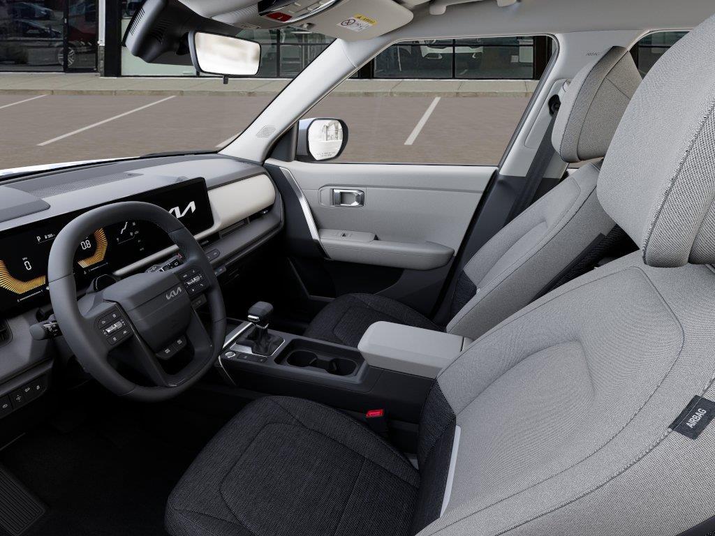 Vehicle photo 17
