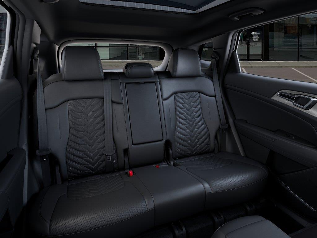 Vehicle photo 16