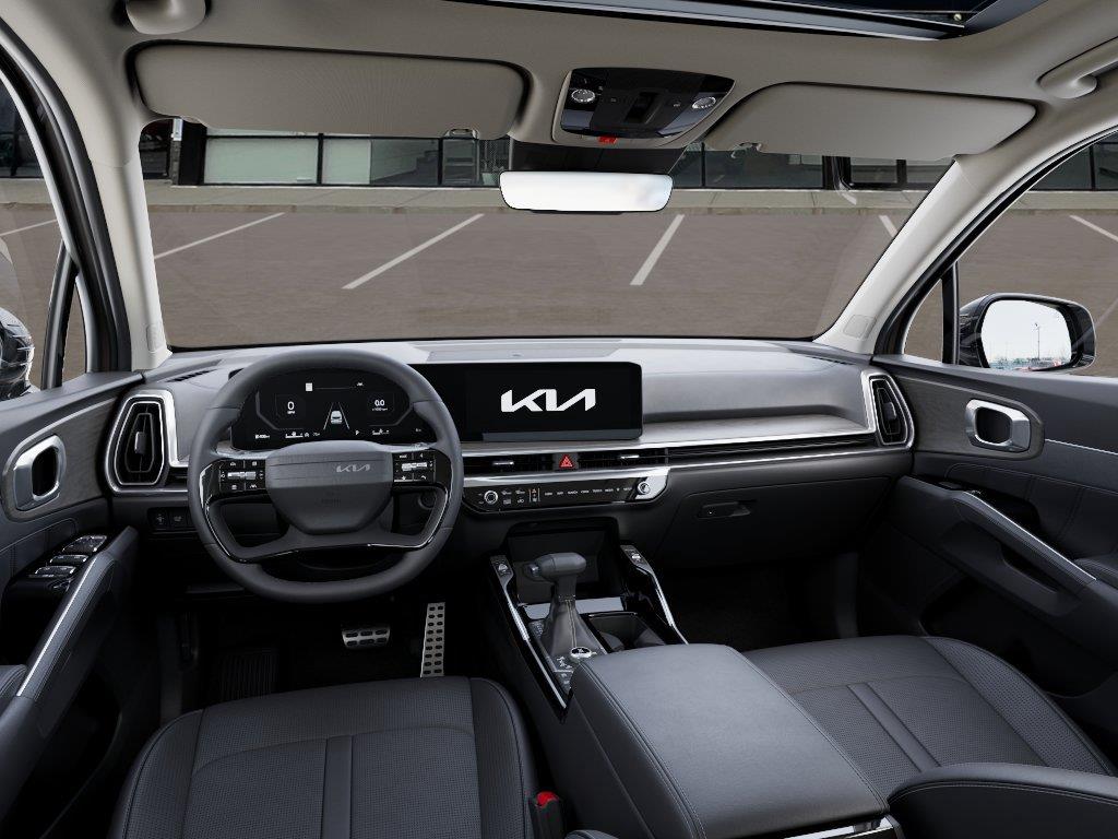 Vehicle photo 14
