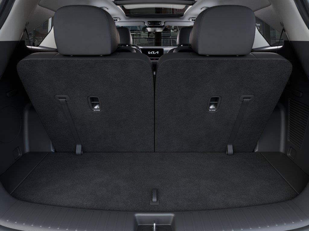 Vehicle photo 19