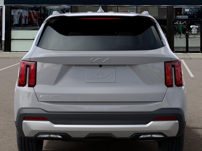 Vehicle photo 13