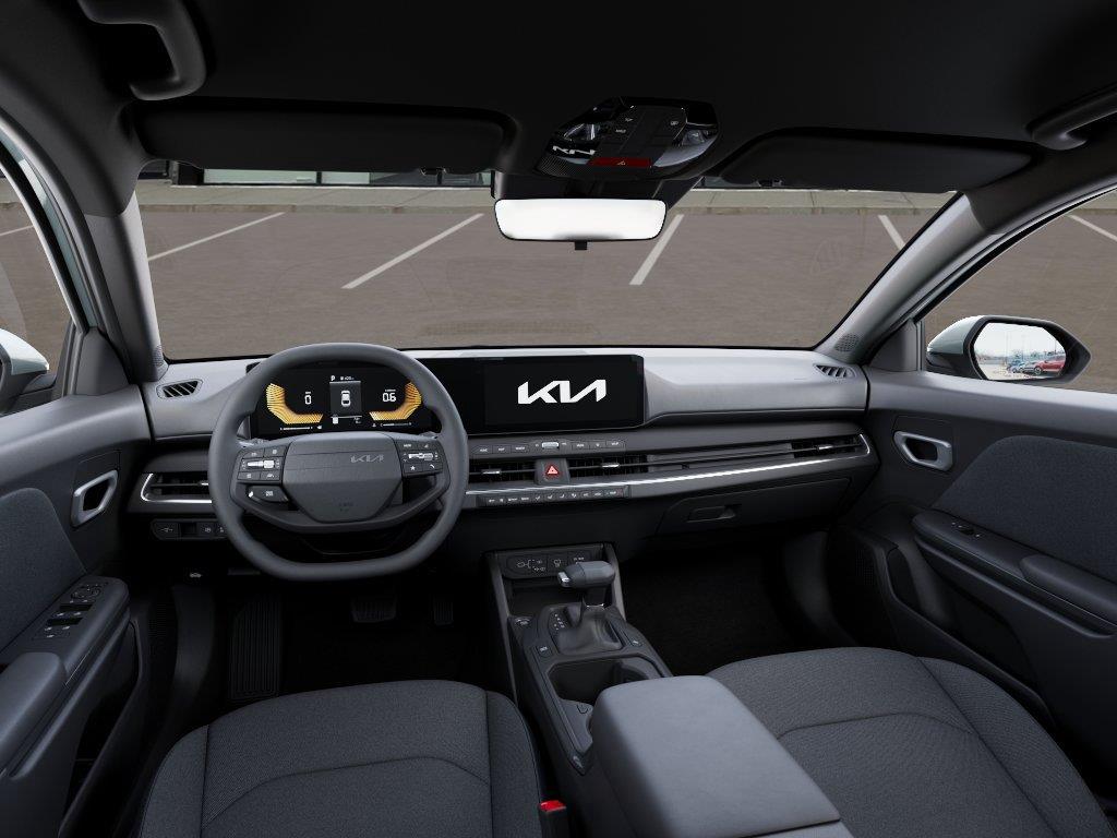Vehicle photo 14