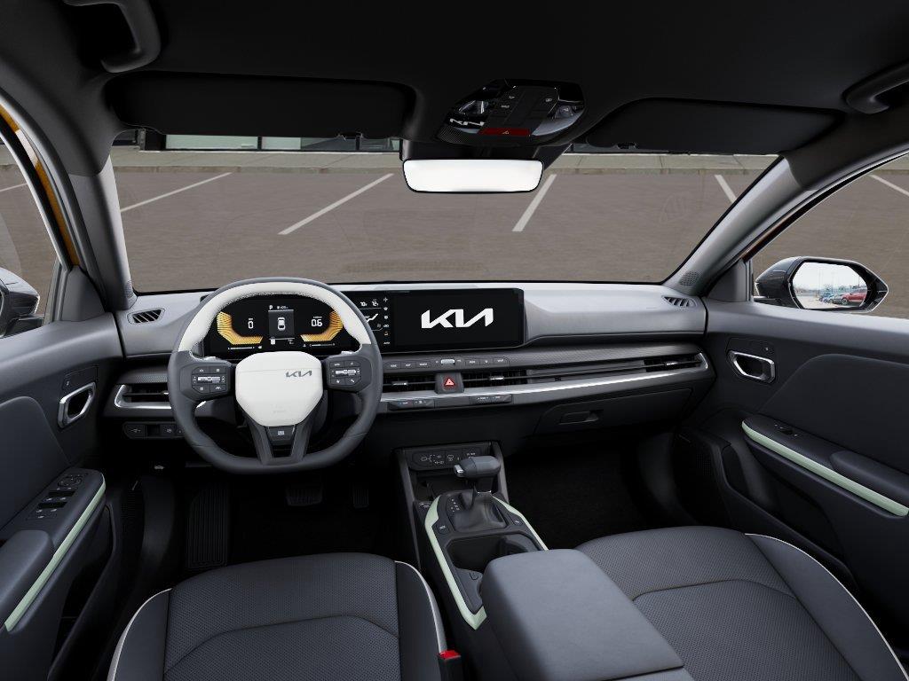 Vehicle photo 14