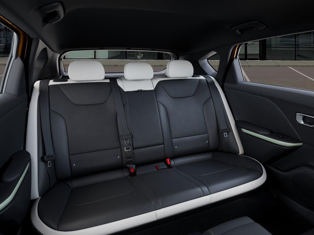 Vehicle photo 16