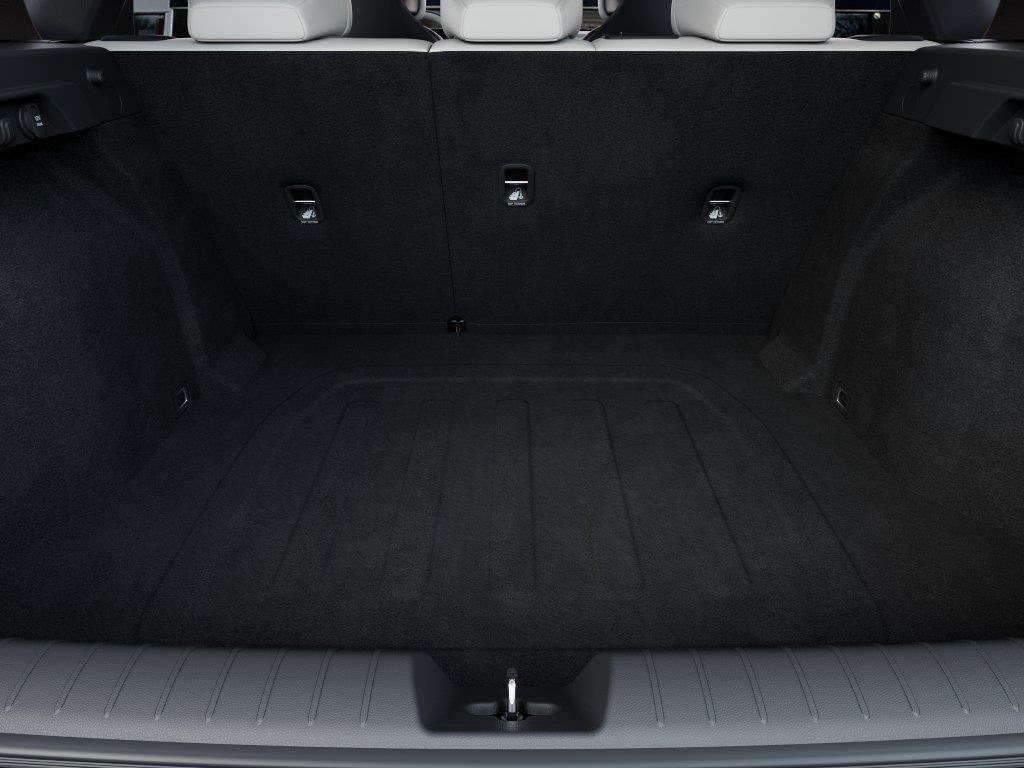 Vehicle photo 19