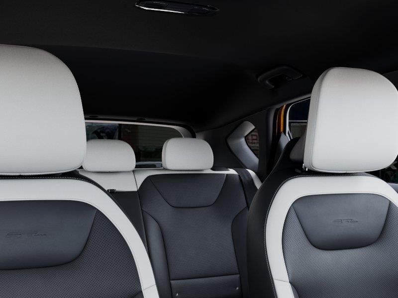 Vehicle photo 27