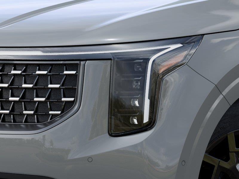 Vehicle photo 10