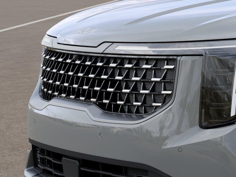 Vehicle photo 12