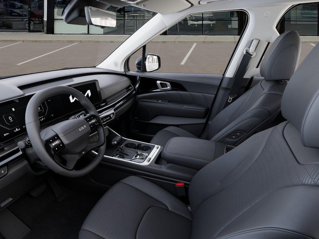 Vehicle photo 17