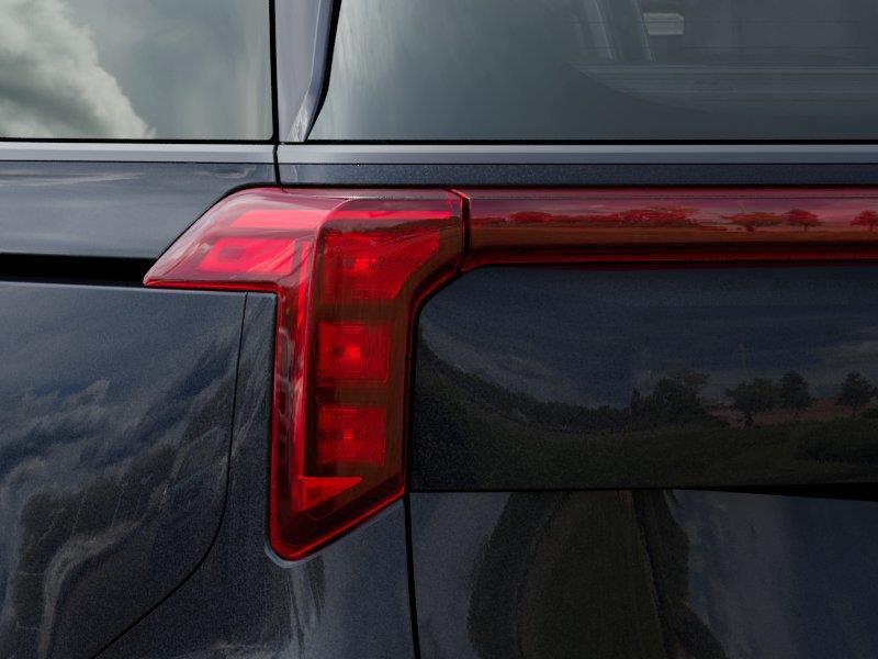 Vehicle photo 11