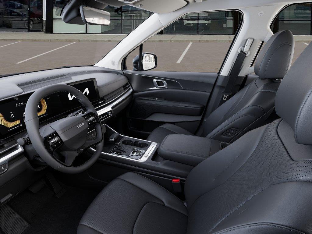 Vehicle photo 17
