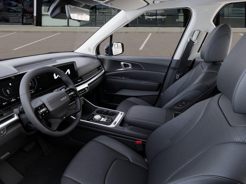 Vehicle photo 17
