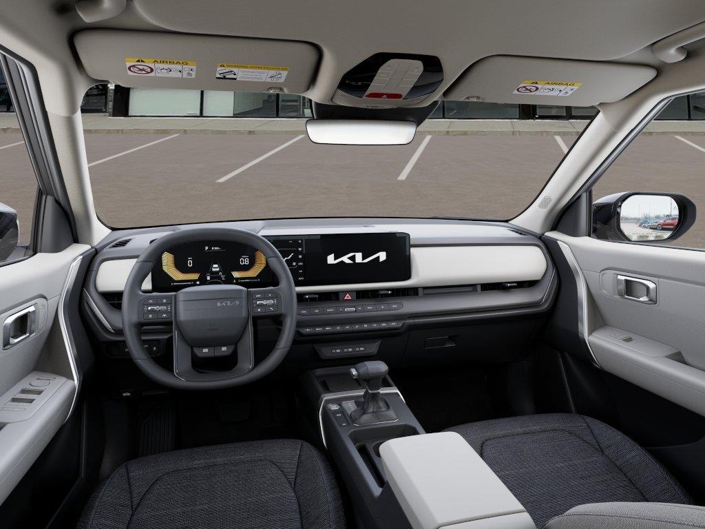 Vehicle photo 14