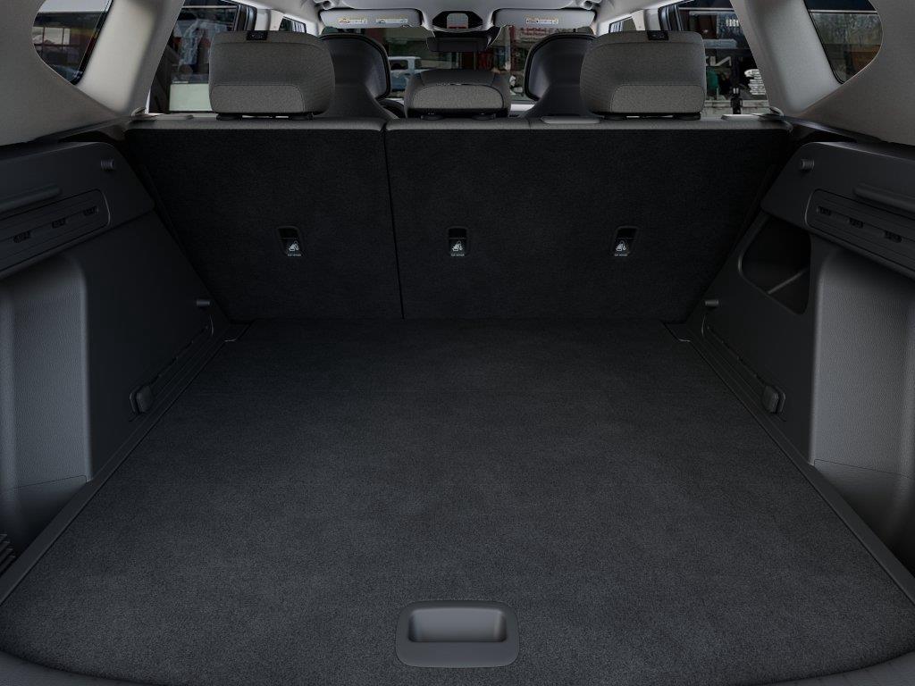 Vehicle photo 19