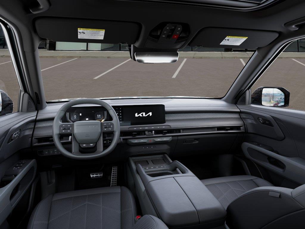 Vehicle photo 14