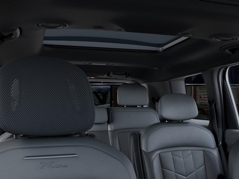 Vehicle photo 27