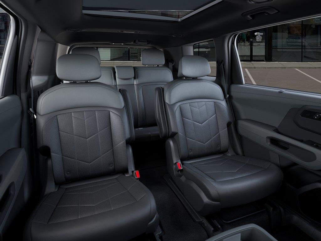 Vehicle photo 16